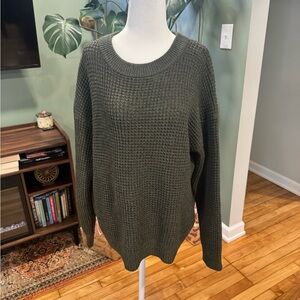 Time and Tru Dark Green Crew Neck Sweater